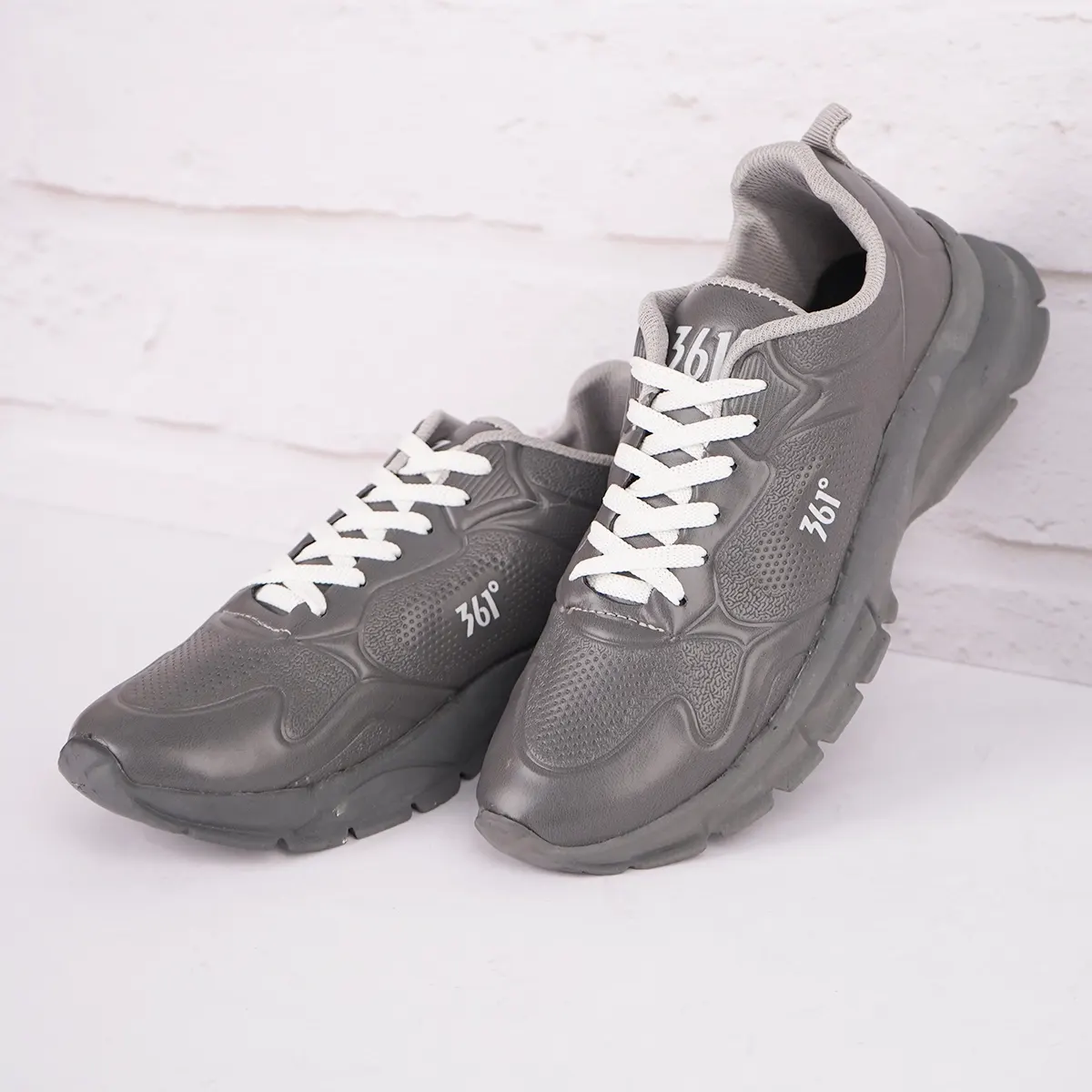 کفش ورزشی مردانه طوسی مدل 361